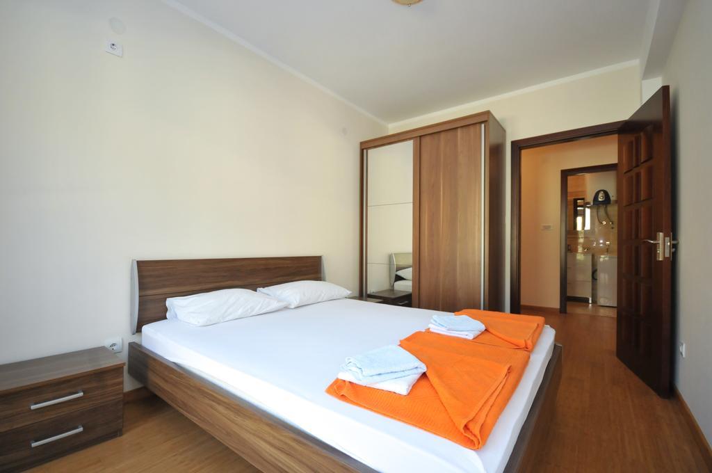 Apartment Apartmani Maini *