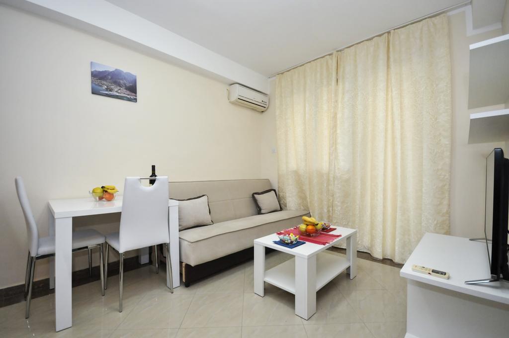 Apartment Apartmani Maini *